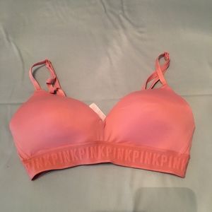 PINK Wear Everywhere wireless push up